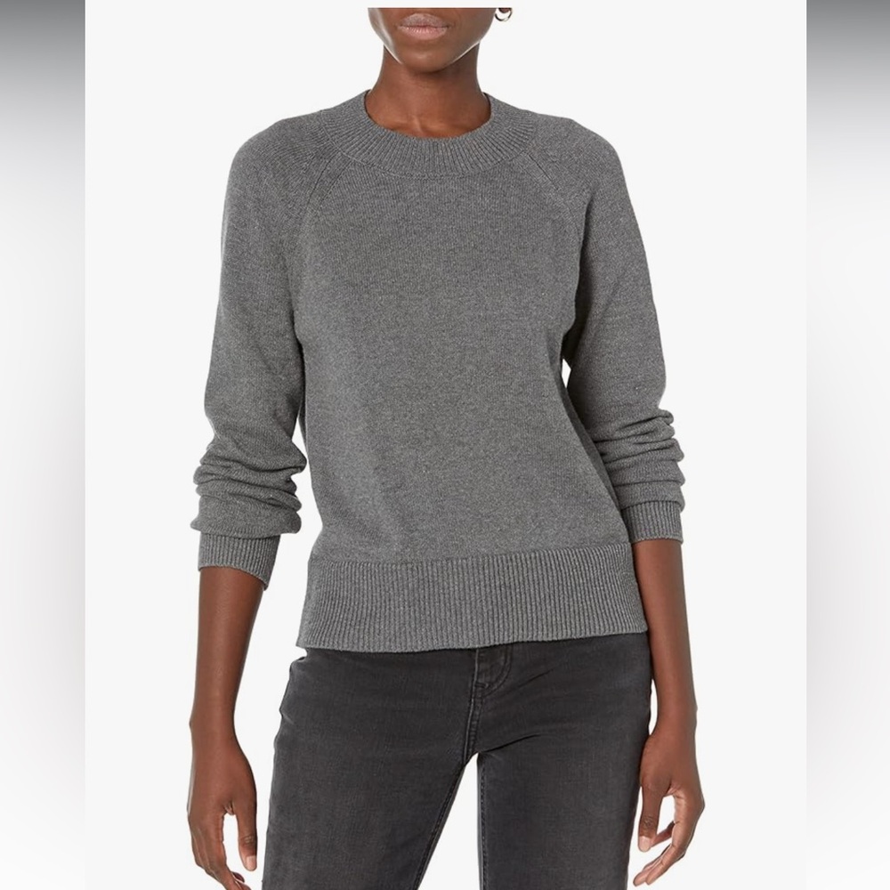 Daily Ritual Women's Gray Crew Neck Sweater